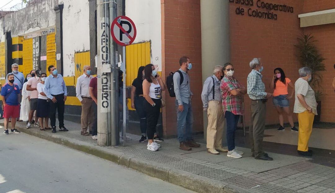 Filas en la jornada electoral 