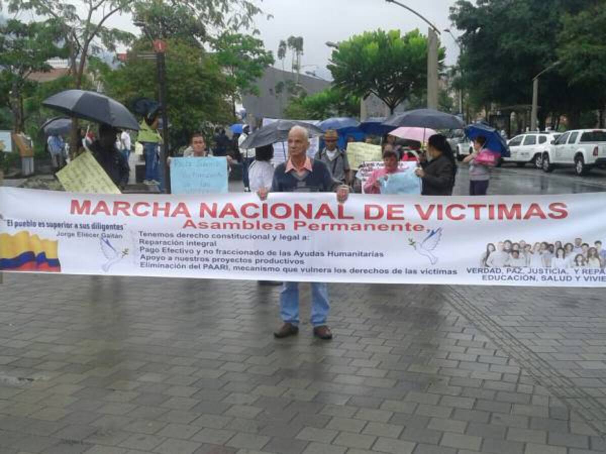 Víctimas del conflicto protestan en Medellín por incumplimientos de la ley