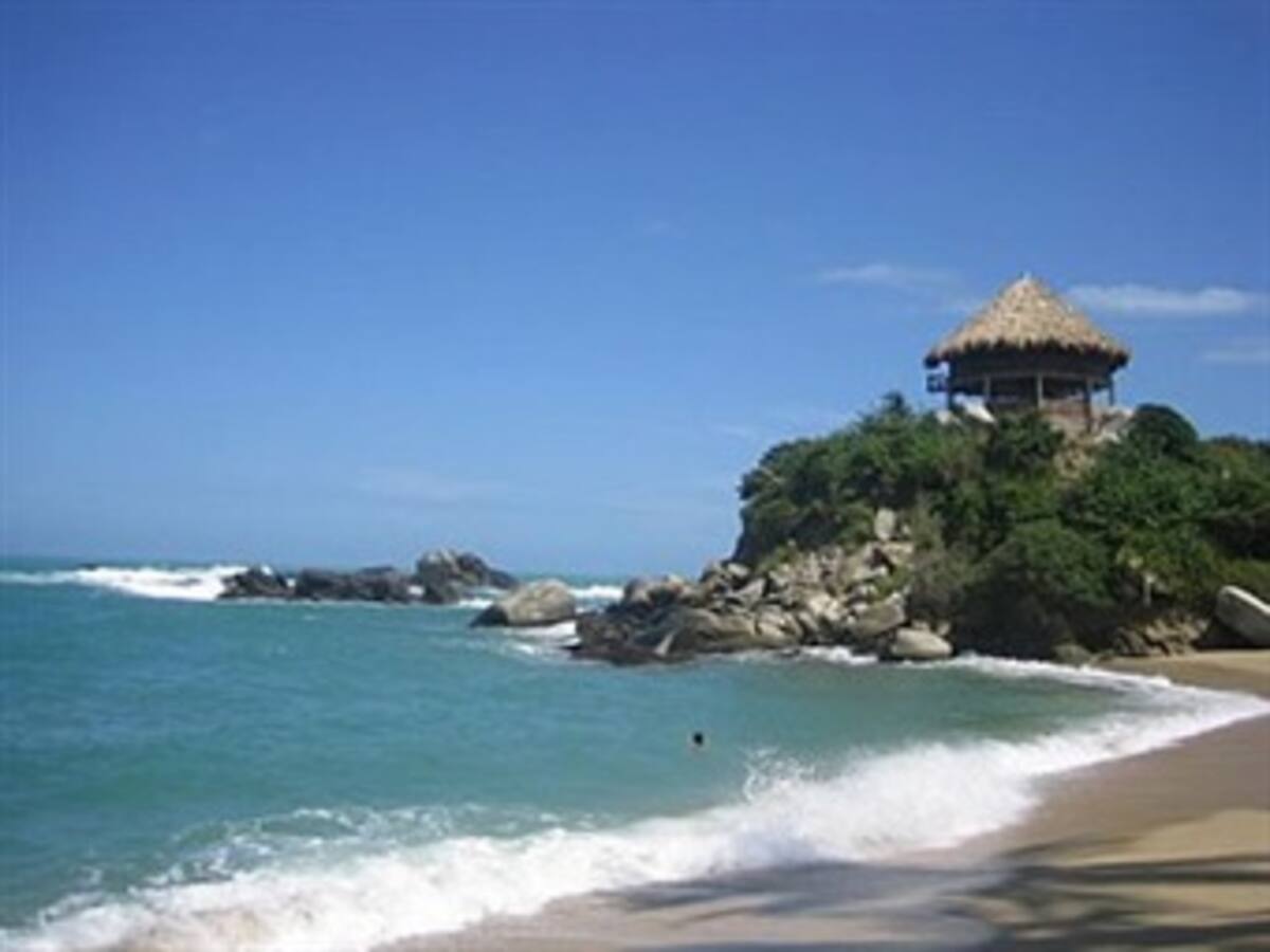 Colombia dice que se consultará a indígenas sobre hotel en parque natural