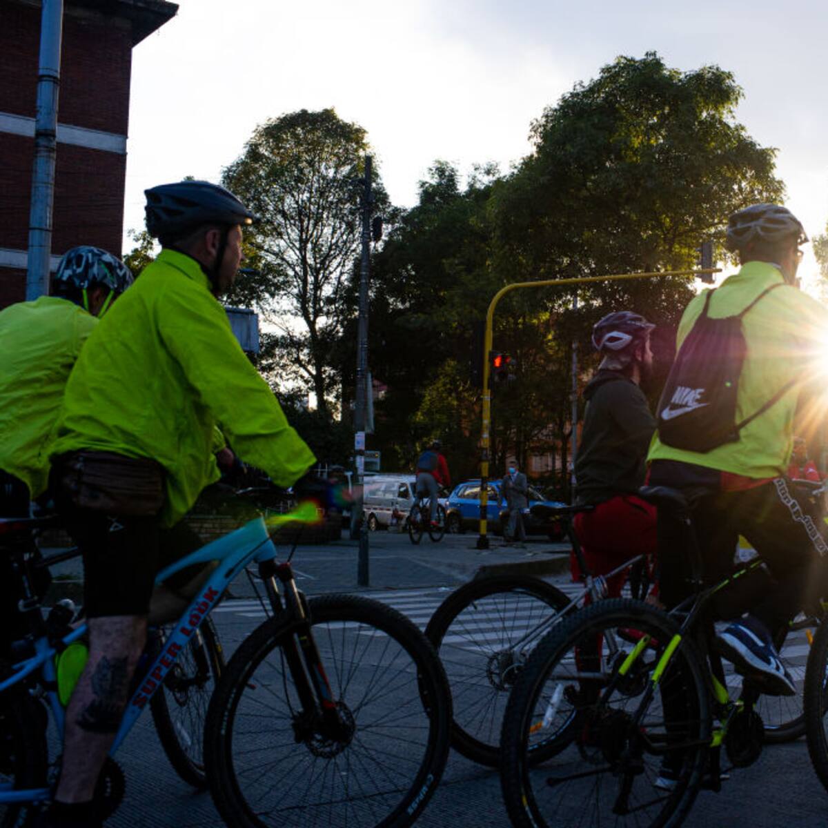 Trabajadores que reciben medio día de descanso por ir en bicicleta al trabajo: Ley 1811 de 2016