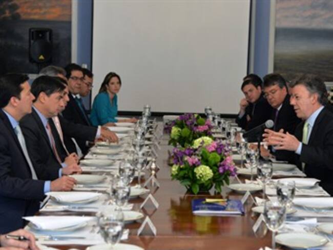 Presidente reunido con la nueva mesa directiva de la Unidad Nacional. Foto: Presidencia.