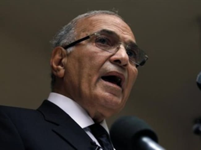 Manifestantes queman las oficinas del candidato presidencial egipcio Shafiq