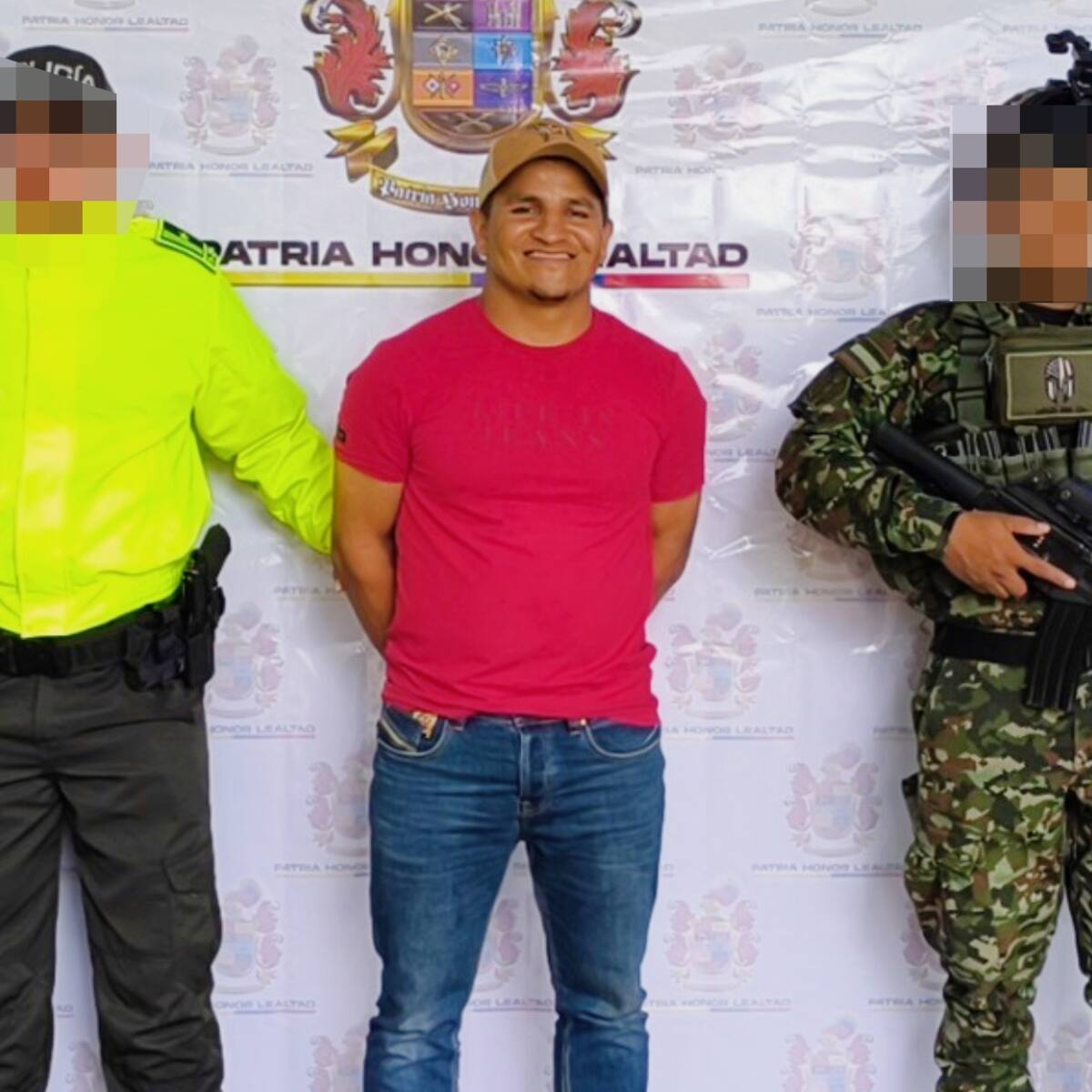 Sonriendo terminó alias ‘Cachetes’ cabecilla de Disidencias Farc tras ser capturado por el Ejército