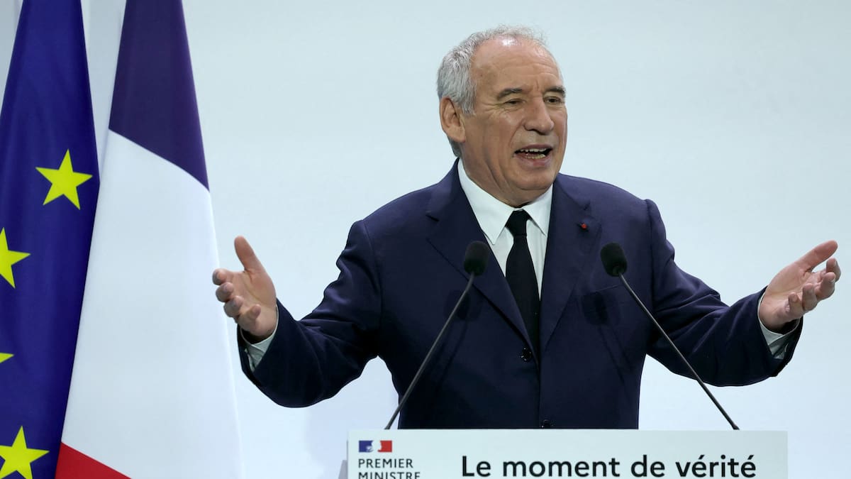 Francia promoverá plan de ajuste fiscal en 2026 que contempla congelar pensiones y eliminar festivos