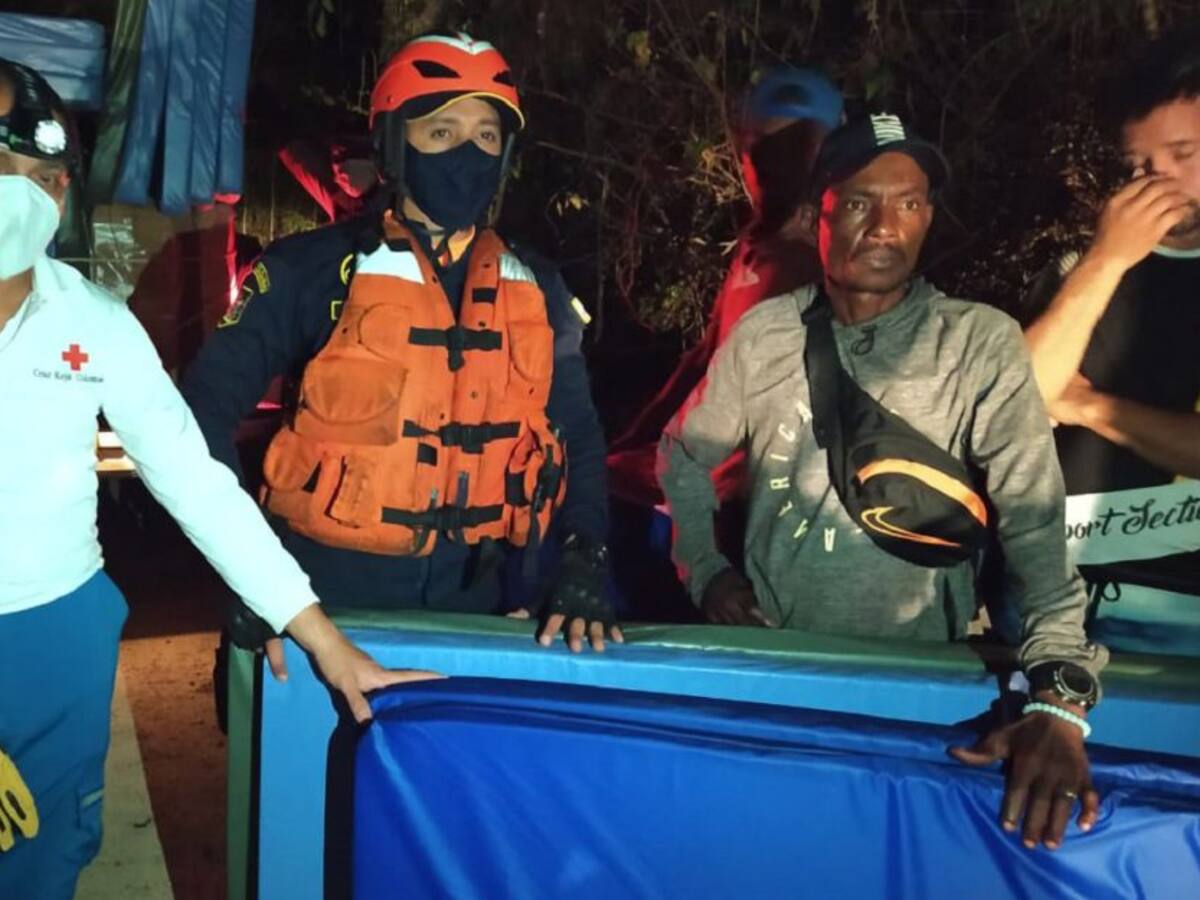 Entregan asistencia humanitaria tras incendio en Playa Blanca