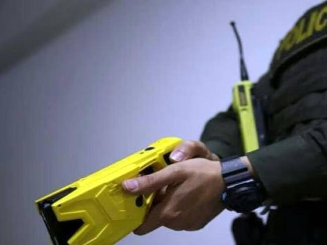 Uso de armas menos letales. Policía Nacional.