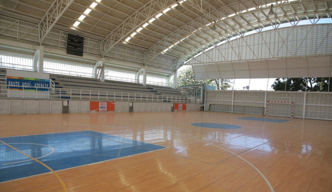 Escenarios deportivos para jornadas masivas de vacunación