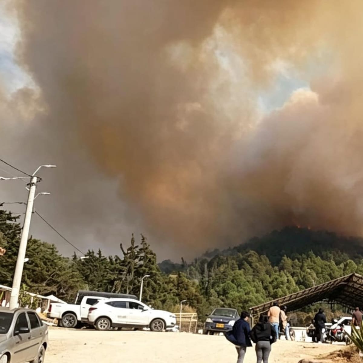 “Tenemos llamas de 20 o 30 metros”: habitante de Villa de Leyva habla sobre el incendio forestal