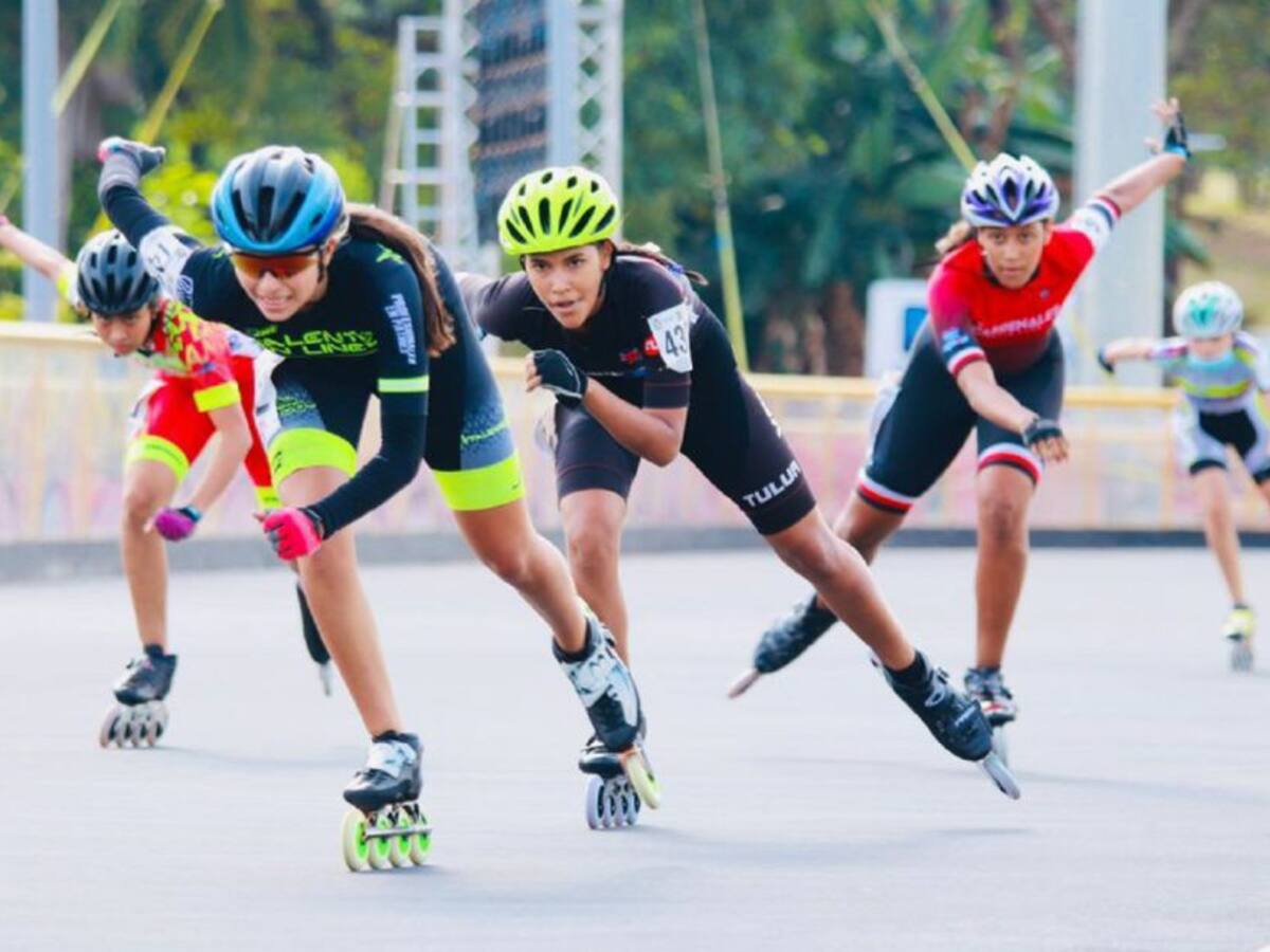 Jóvenes del Club de Patinaje Orión necesitan bicicletas para entrenar