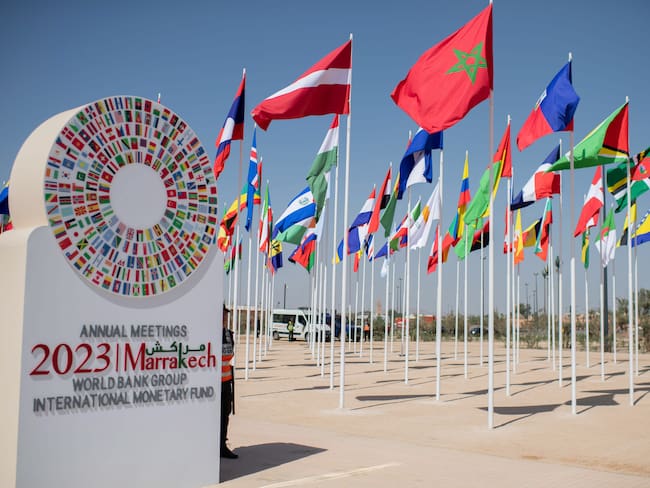 Marrakesh (Morocco), 08/10/2023.- Flags flutter at the entrance of the venue hosting the 2023 Annual Meetings of the International Monetary Fund and World Bank in Marrakesh, Morocco, 08 October 2023. The meetings are taking place in Marrakech between 09 and 15 October. (Marruecos) EFE/EPA/JALAL MORCHIDI
