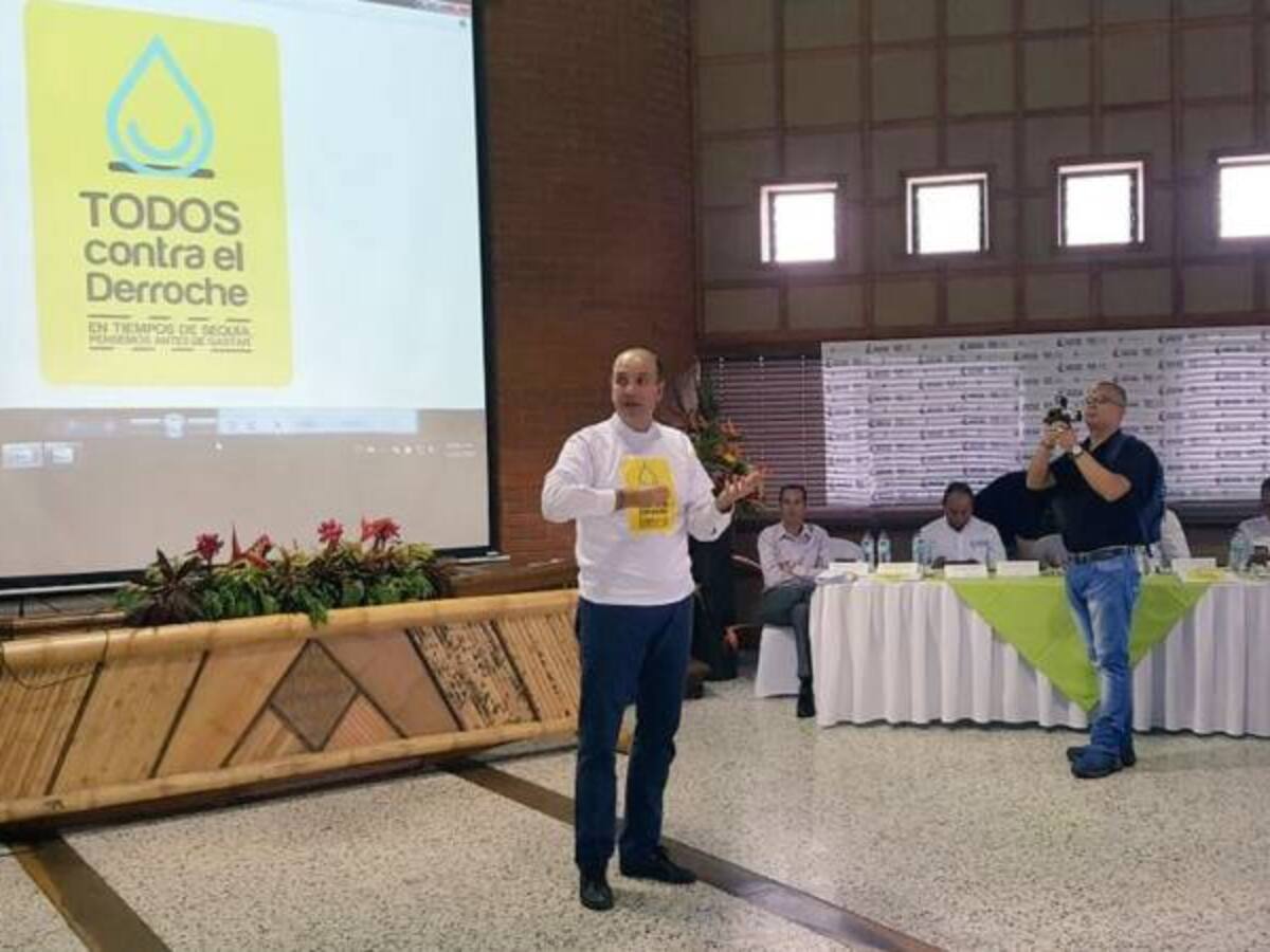 En un 48% están los embalses en el país: Ministro Ambiente Gabriel Vallejo