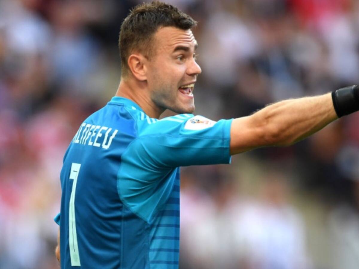 El portero Ígor Akinféev anunció su retiro de la selección de Rusia
