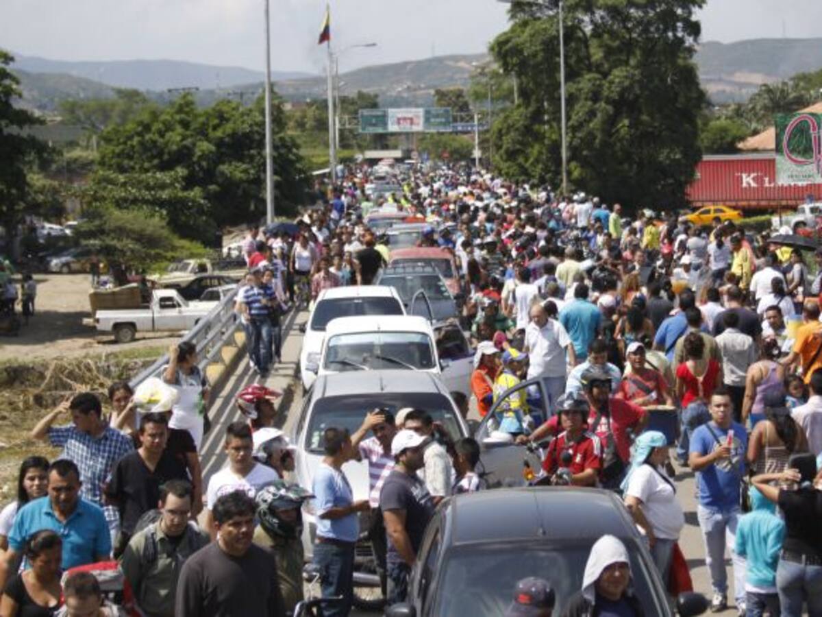 Más de 35.000 venezolanos van a Colombia por productos básicos