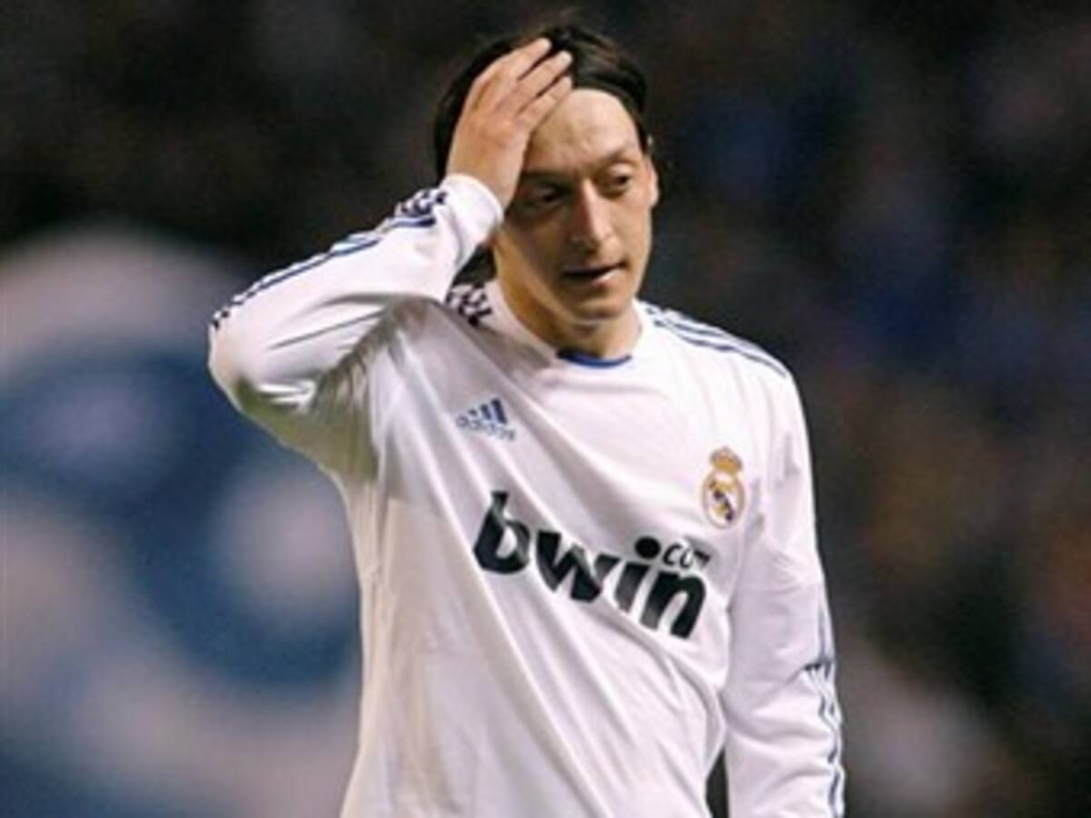 Real Madrid no puede con La Coruña y vuelve a alejarse del Barcelona