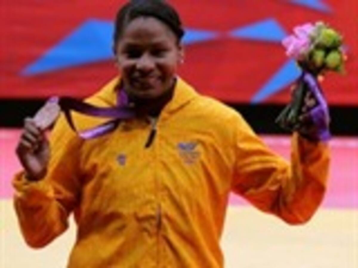 Yuri Alvear, la medallista de Bronce en Londres 2012 ya se encuentra en Colombia.