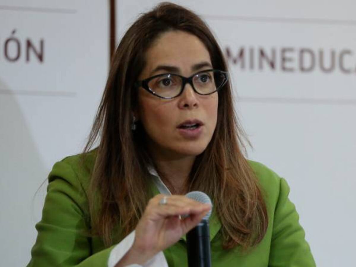 Dura respuesta de Gina Parody a protesta por captura de Santiago Uribe