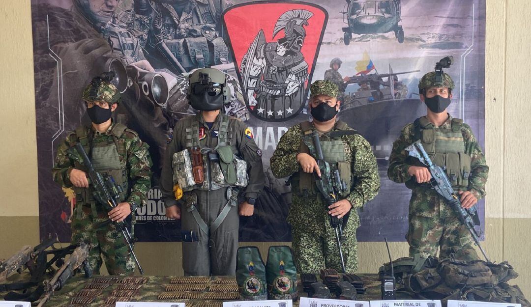 Las autoridades incautaron abundante material de guerra luego de llevarse a cabo la captura