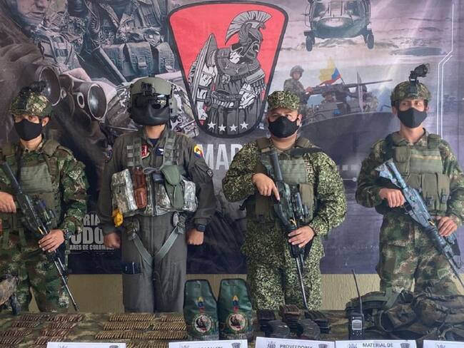 Las autoridades incautaron abundante material de guerra luego de llevarse a cabo la captura