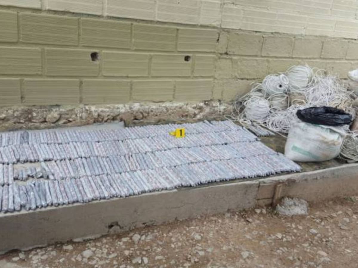 Hallan depósito con más de 70 kilos de explosivos del ‘Clan del Golfo’ en Buriticá