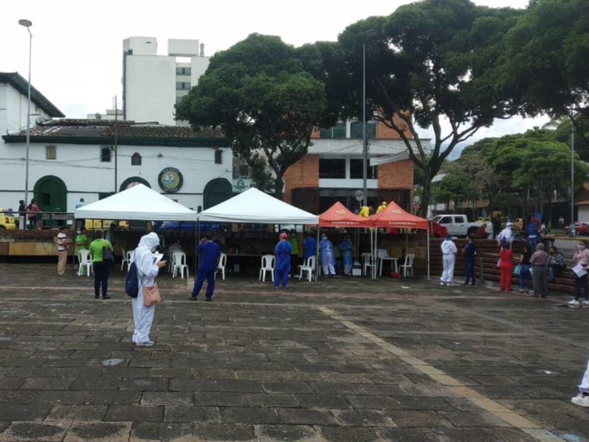 Maratónica vacunación para no perder 5 mil dosis en Bucaramanga