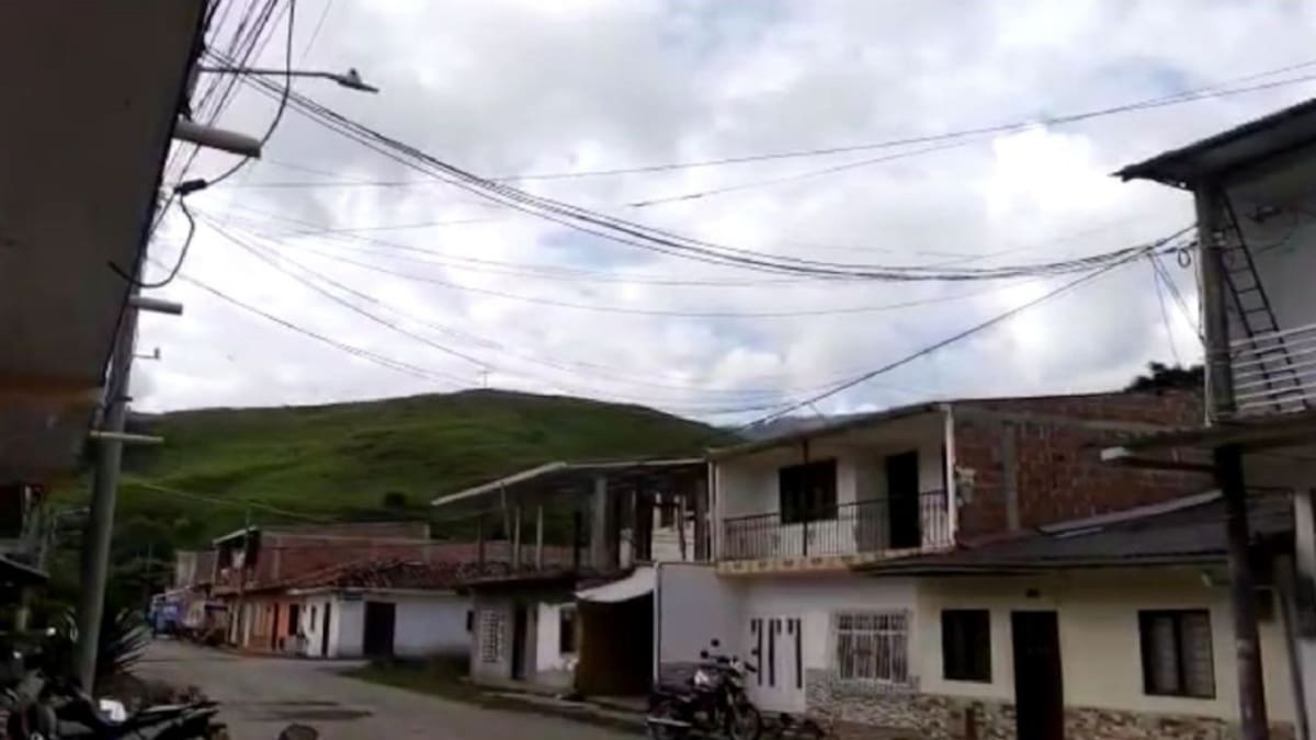 Comenzaron retaliaciones por la muerte de 'Mayimbú': hay combates en Cauca