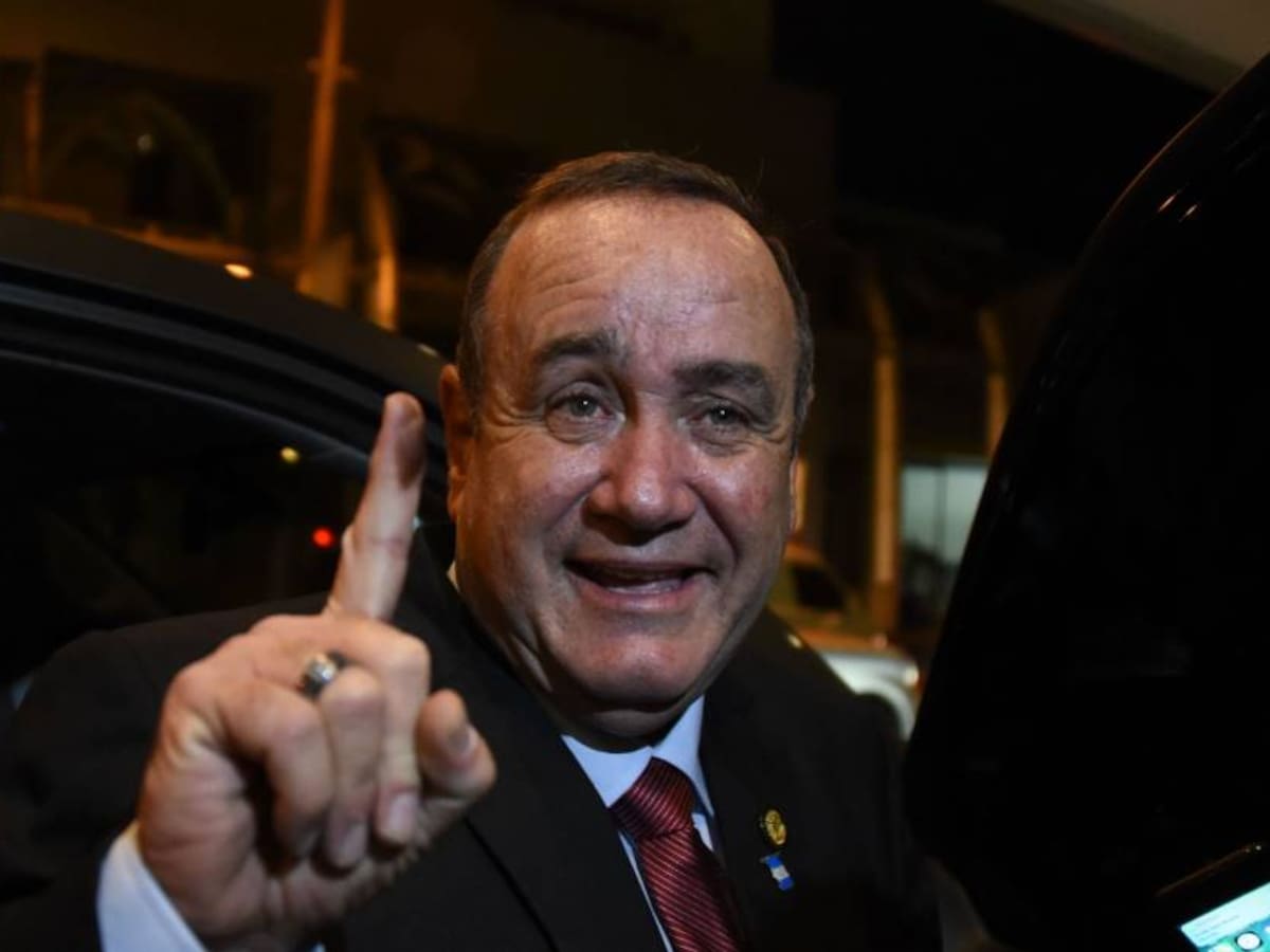 El presidente de Guatemala tampoco irá a Cumbre de las Américas