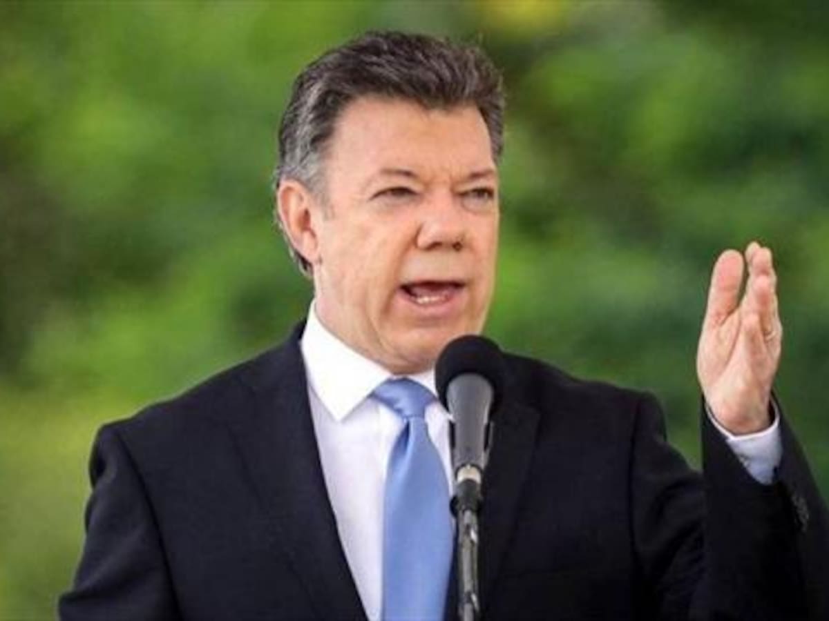 Fuerzas Militares verificarán desmovilización y desarme: Santos