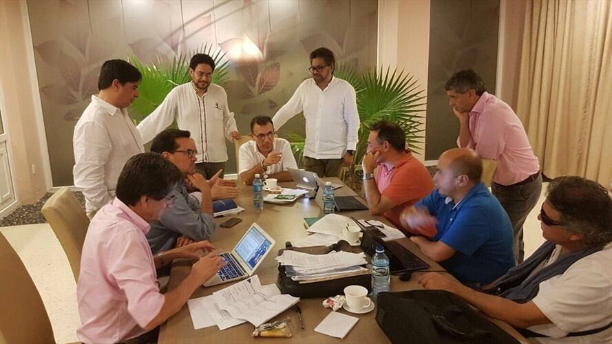 Las delegaciones del gobierno y las Farc continuán su trabajo conjunto para avanzar en la negociación que permita cerrar el paquete de los acuerdos(Colprensa-FARC).. Foto: Colprensa