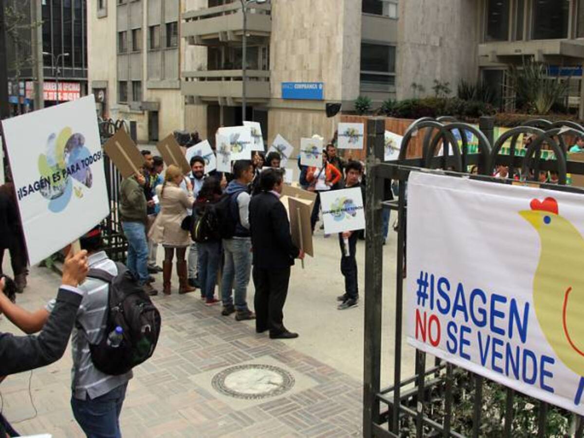 Analista asegura que la venta de Isagén fue el peor error del presidente Santos