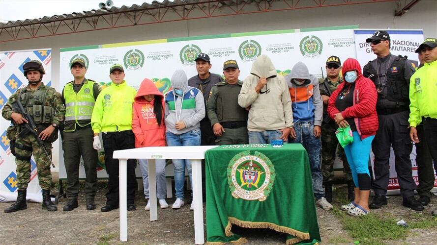 Las autoridades efectuaron 17 diligencias de allanamiento en igual número de residencias.. Foto: Policía Nacional