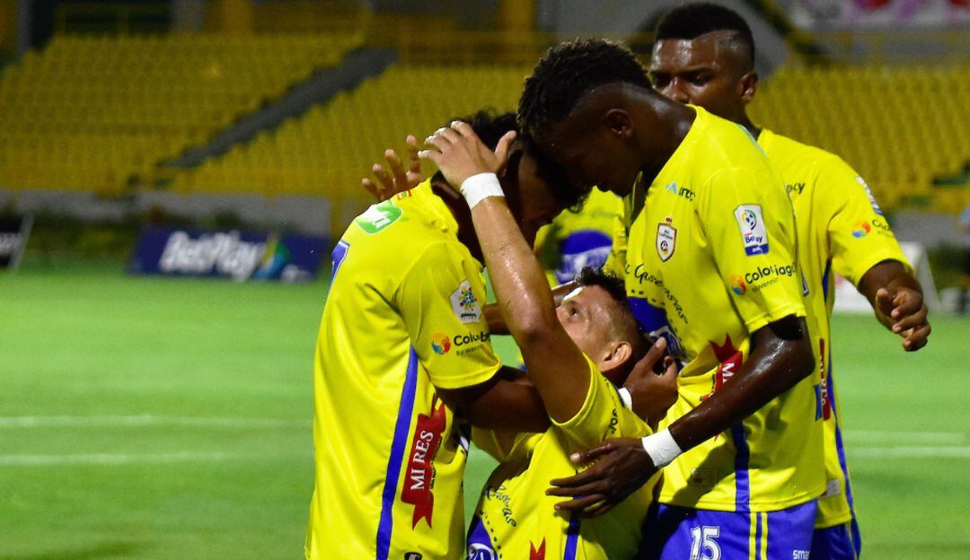 En el Morón, derrotaron 2-1 a los Leones FC