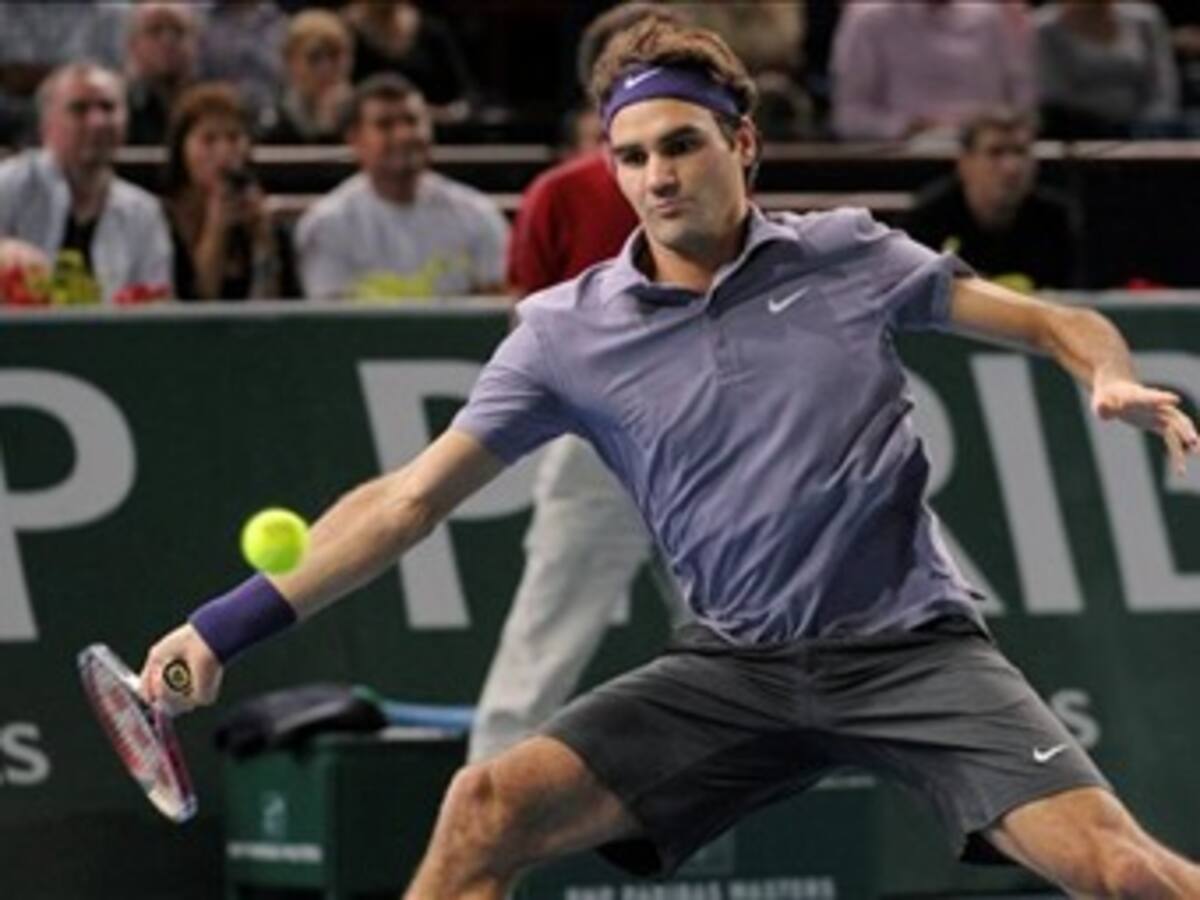 Federer venció a Melzer y clasificó por primera vez a semifinales del Masters de París