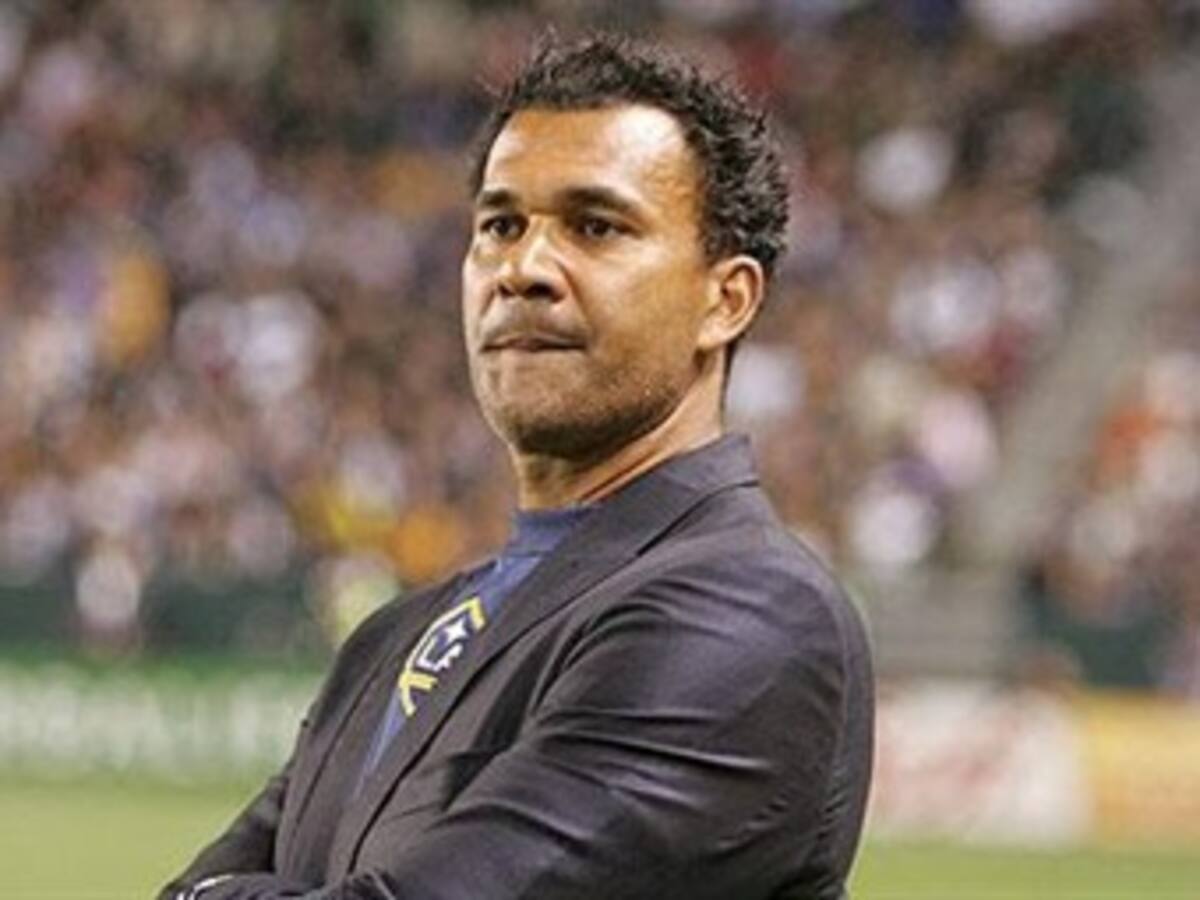 España es la favorita al título según Gullit