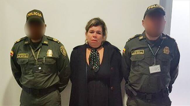 Según las autoridades la mujer pretende día sacar desde el aeropuerto Rafael Núñez, media libra de cocaína hacia A Zúrich, Suiza.. Foto: Cortesía: prensa Policía Cartagena
