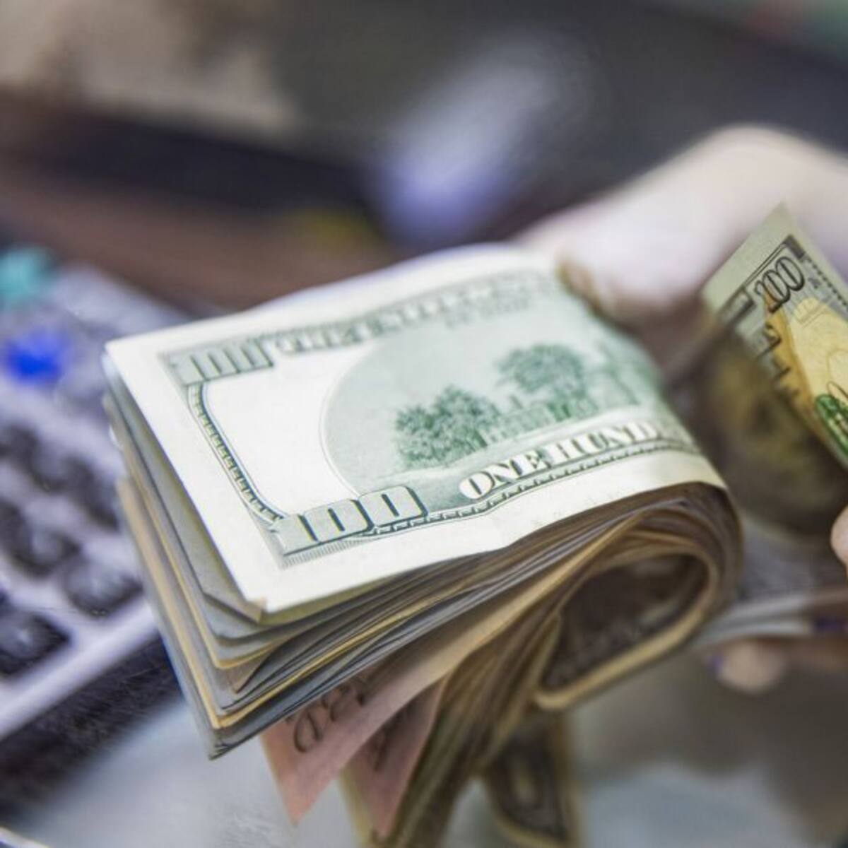 Dólar hoy 1 de julio | Las razones y causas del aumento: llegó a $4.198,7