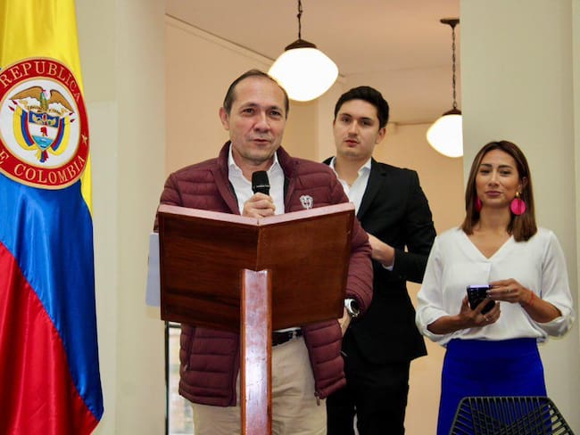 Aumento del salario mínimo podría estar por encima de la inflación, dice MinTrabajo