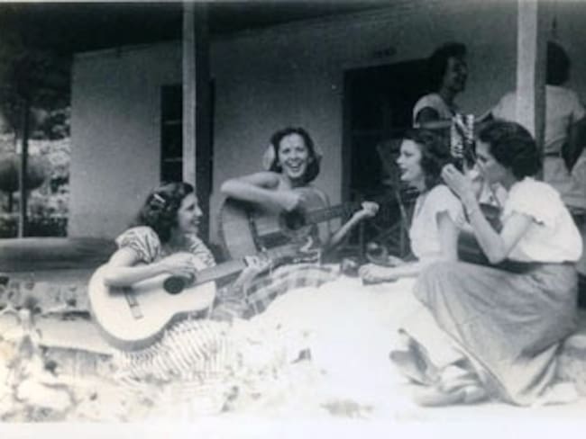 Fototeca de Cartagena gana beca para crear el fondo fotográfico de mujeres