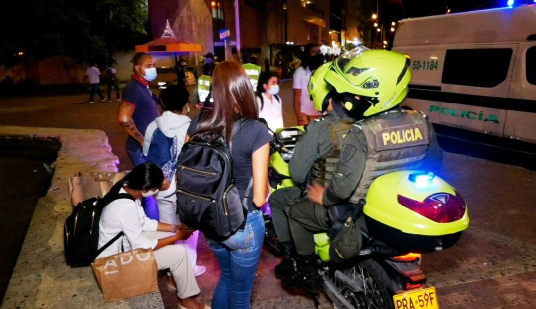 Se permite el uso de playas el fin de semana hasta mediodía y las chivas turísticas con horario