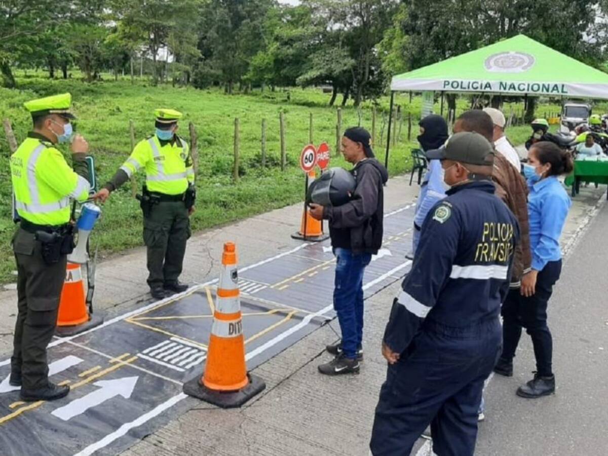 Policía de Tránsito pidió verificar estado de su vehículo antes de viajar