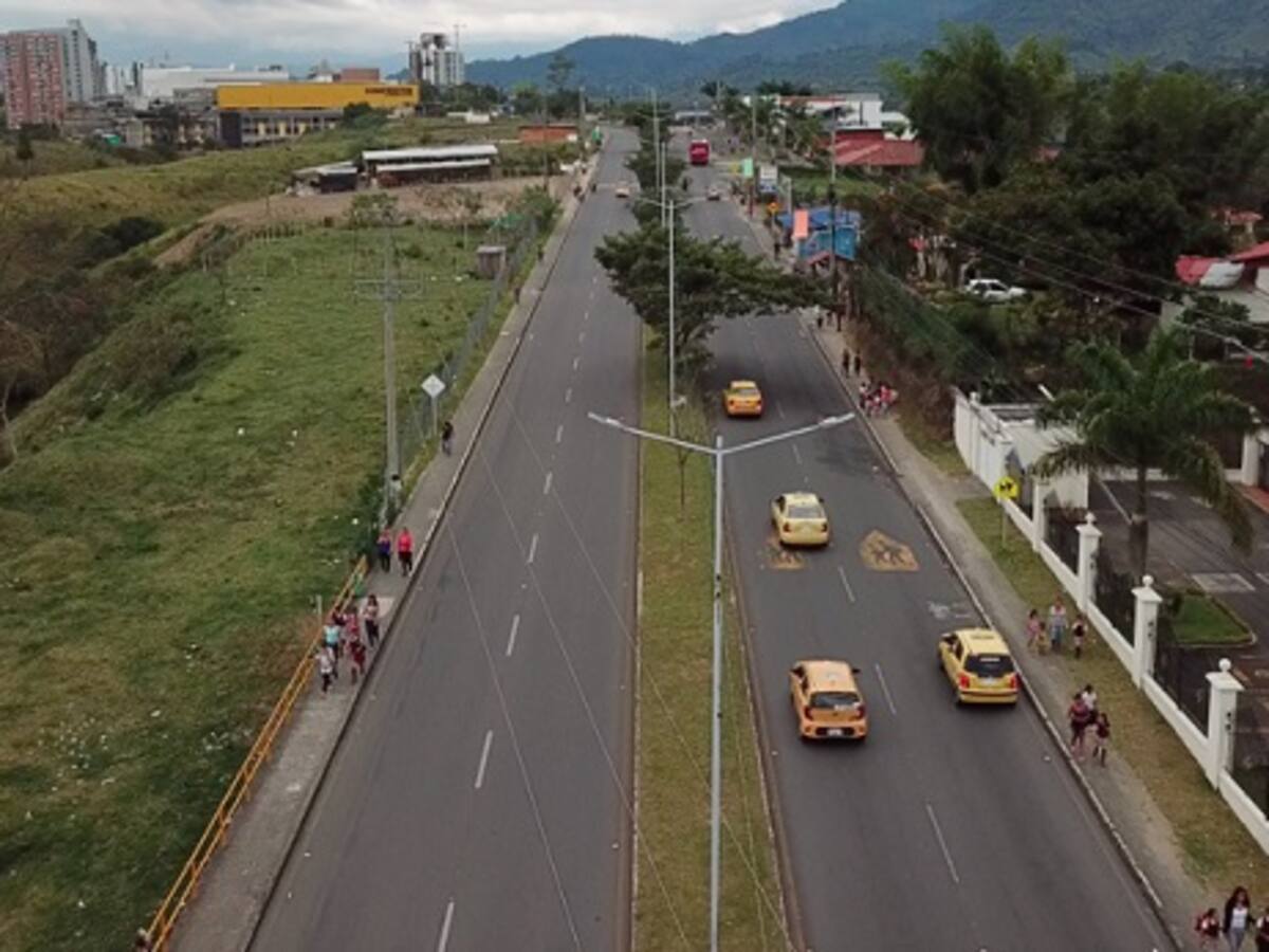 Solo en el 18% de toda la avenida centenario de Armenia se puede construir:Alcalde