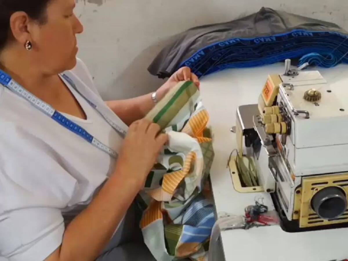Comerciantes buscan entrega de sábanas para centros asistenciales