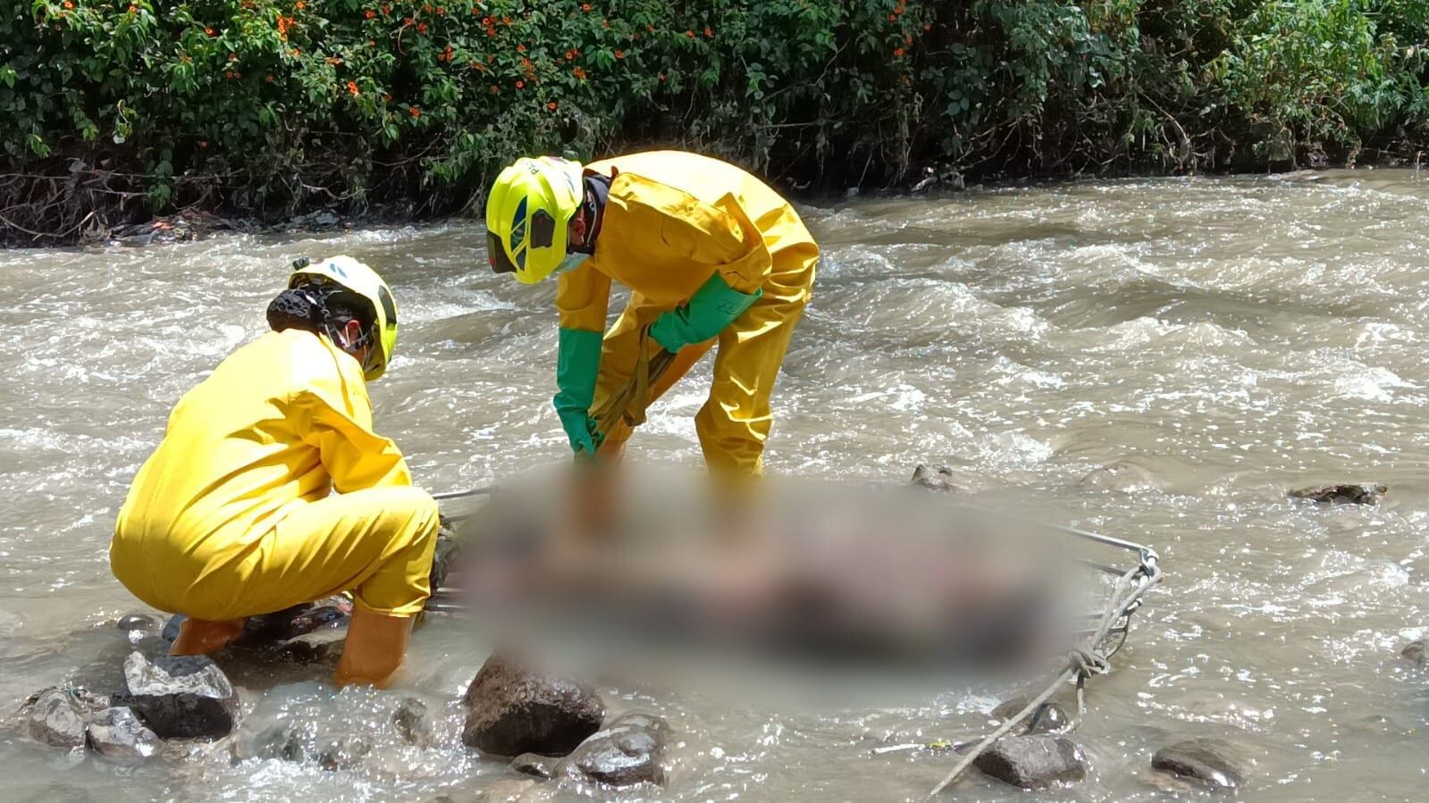 Rescate cuerpo río Pasto- Foto: Bomberos Pasto