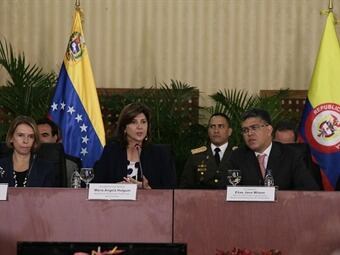 Comisión mixta entre Colombia y Venezuela en Caracas, encabezaron los Cancilleres de cada país. Fotos: Felipe Pinzón OP Cancillería/Colprensa.