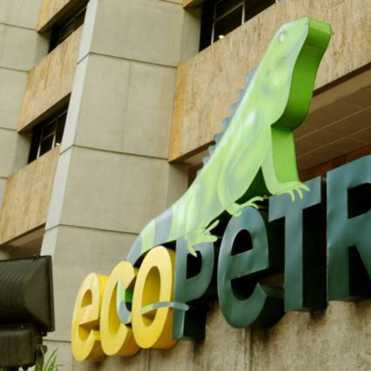 Procuraduría investigará a pareja del presidente de Ecopetrol por contratos