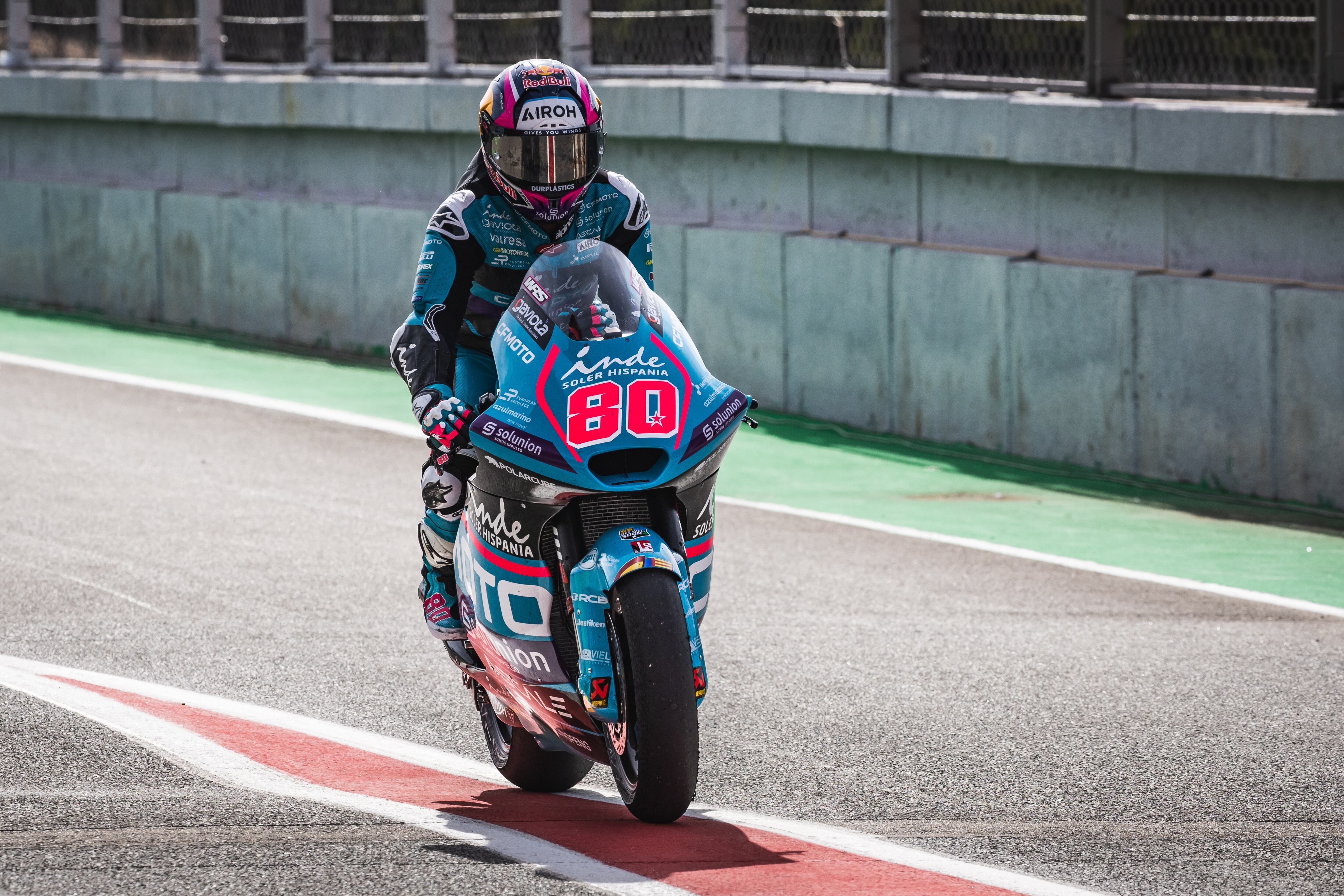 David Alonso, piloto colombiano de Moto2. (Photo by Henrique Casinhas/SOPA Images/LightRocket via Getty Images)