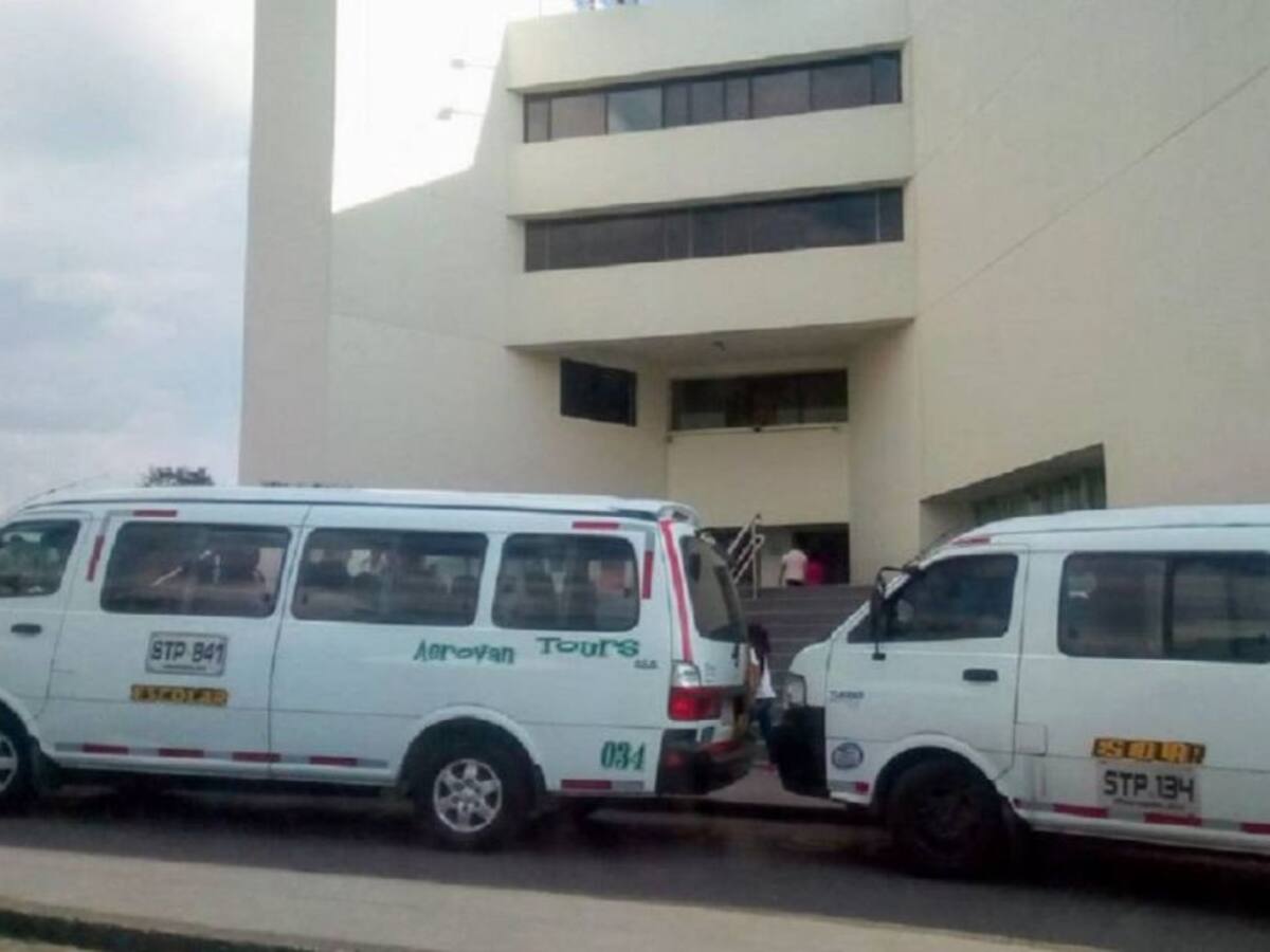 Denuncian falta de rutas escolares en colegio de Los Mártires