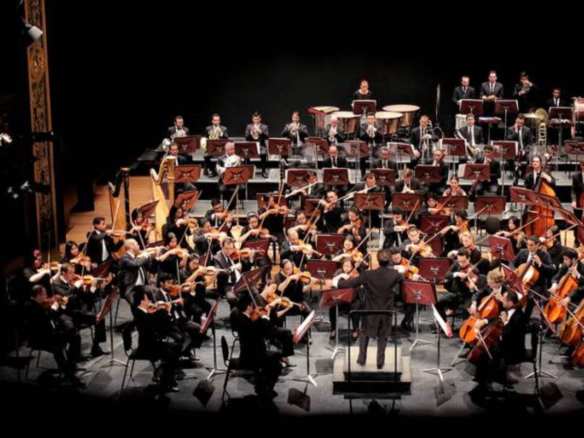 Ordenan captura de ex director de la Sinfónica de Colombia, Daniel Lipton