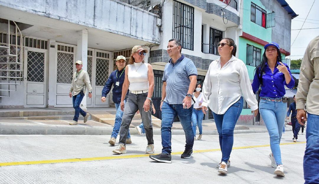 Gobernación sigue entregando vías pavimentadas en Ibagué