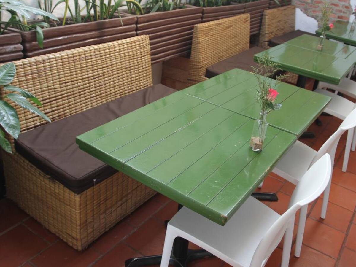 Restaurantes de municipios no COVID se preparan para volver a funcionar