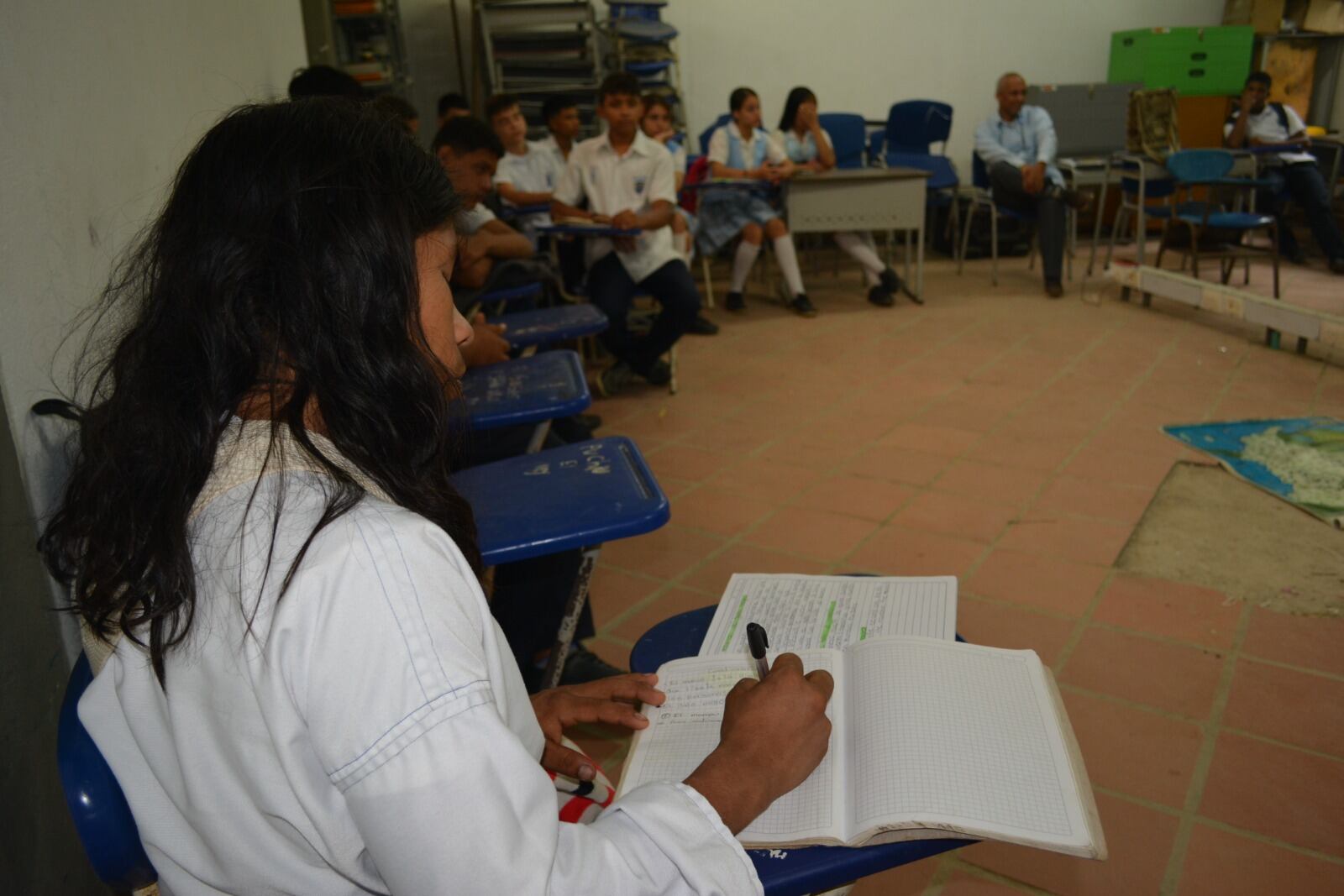 Estudiantes de la Institución Educativa Distrital La Revuelta . Parques Nacionales